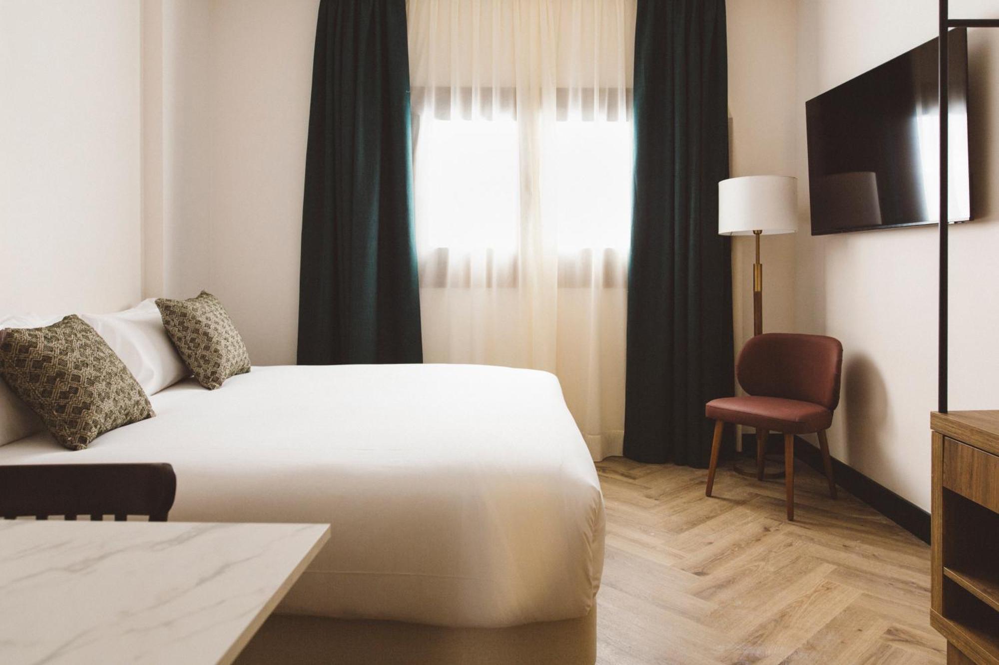 Honest Granada Hotel — Photos 3